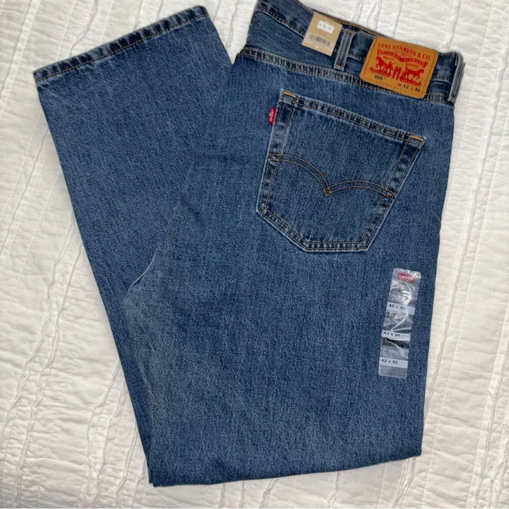 NWT Levi’s 505 men’s jeans 42x30 dark wash